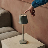 Lot de 4 lampes de table rechargeables avec station de recharge Maya Shadow gris
