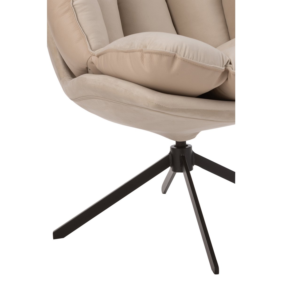 Coussin Relax J-Line en métal et textile, ambiance chaleureuse.