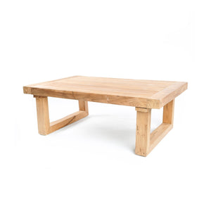 Table basse en teck récupéré - vue de face avec détails du bois