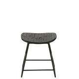 Chaise J-Line dans une cuisine moderne