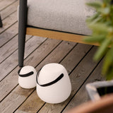 Lampe LED Derry en ambiance nocturne