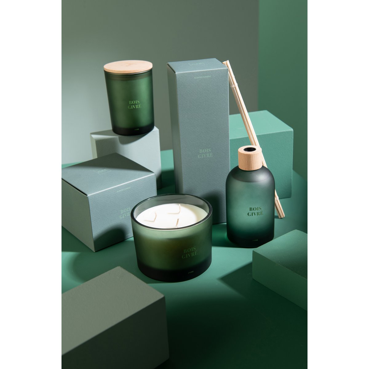 Bâtonnets parfumés J-Line dans un décor élégant