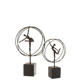 Sculpture gymnaste en poly marron foncé avec jambe circulaire tendue