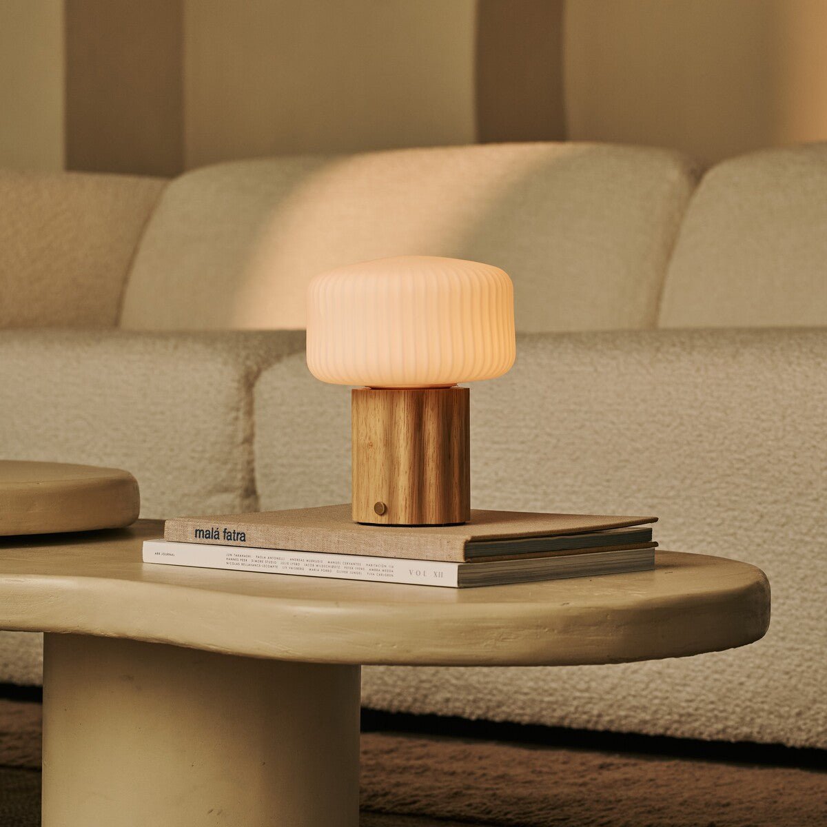 Lampe à poser rechargeable bois clair Robin