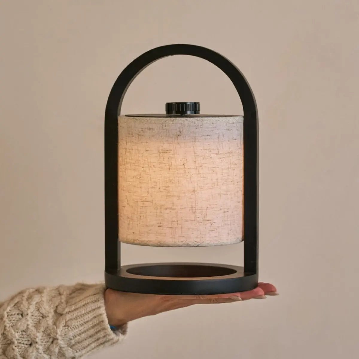 Lampe rechargeable en bois noir River - vue avant