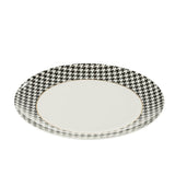 Assiette J-Line Pied-De-Poule sur une table élégamment dressée