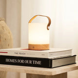 Lampe de table rechargeable en bois marron clair Avery