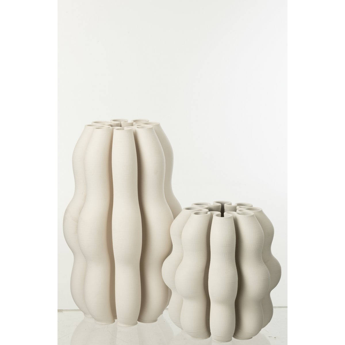 Vase J-Line Nas en céramique beige, vue de face