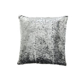 Coussin J-Line dans un salon moderne