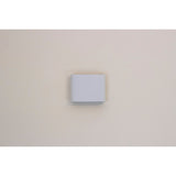 «Cube» de la lumière murale sans fil magnétiquement, env. 10 x 10 cm, en métal blanc, avec capteur de mouvement