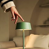 Lampe de table rechargeable verte Hugo Sage