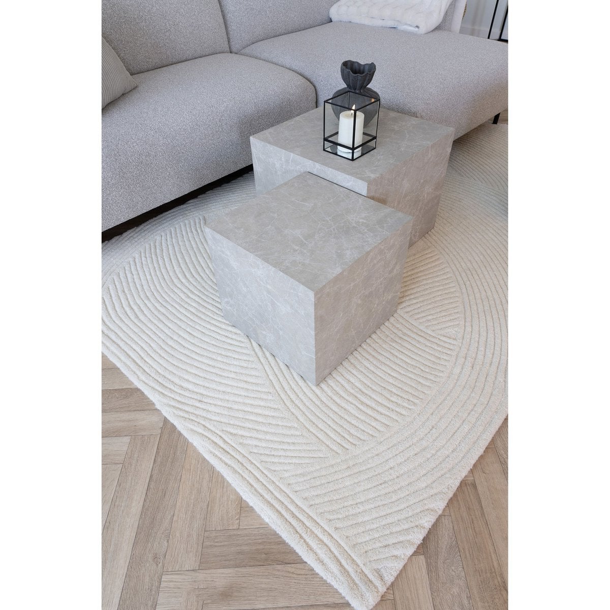 Bordure du tapis ivoire en laine