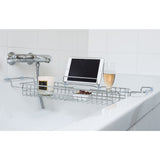 Chariot de baignoire Caddy en métal argenté, installé sur une baignoire