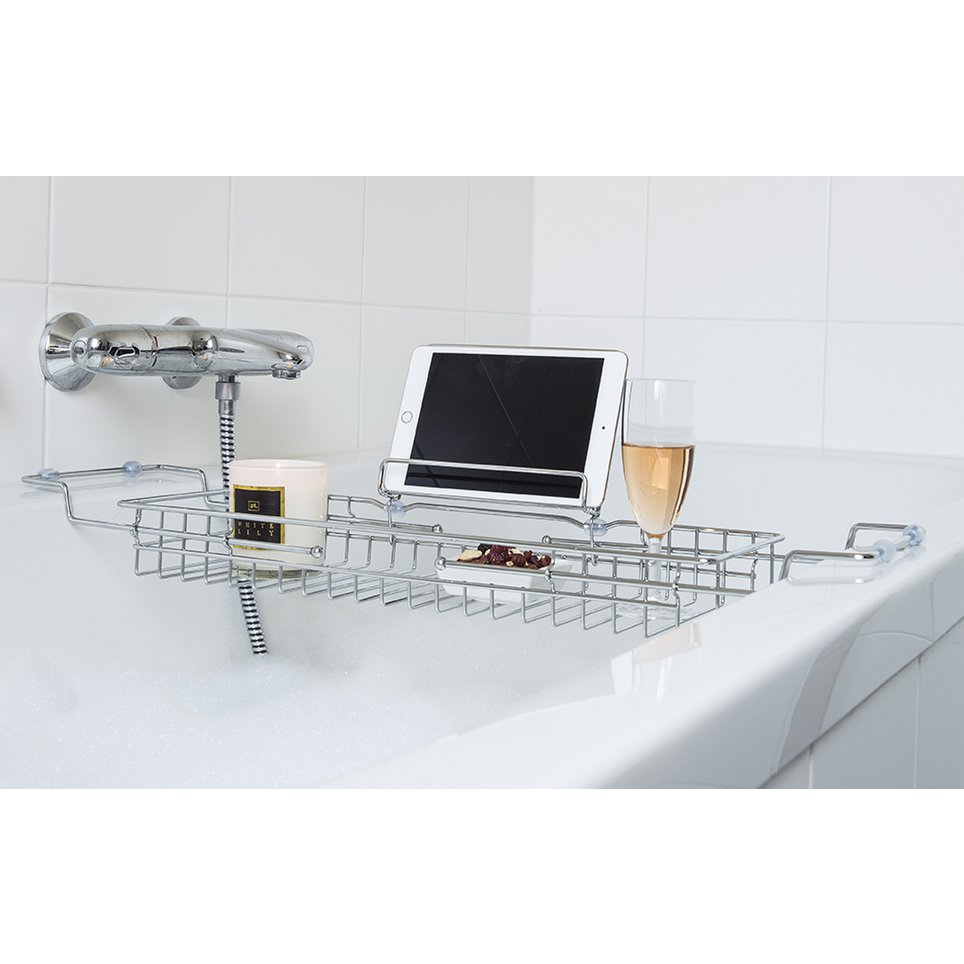 Chariot de baignoire Caddy en métal argenté, installé sur une baignoire