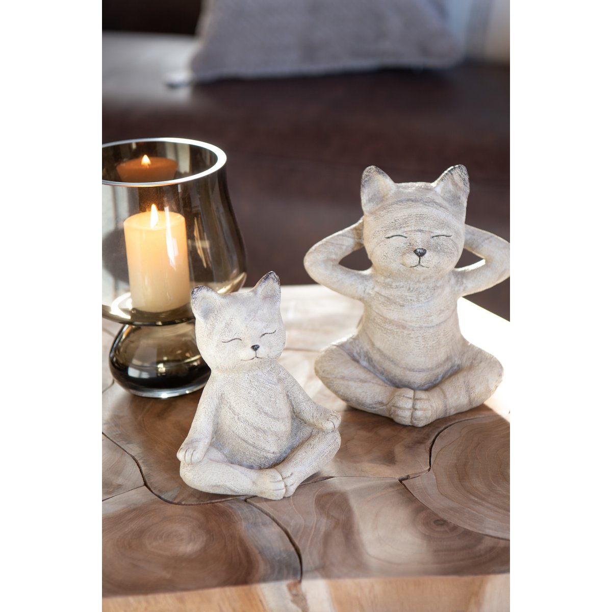 Figurine J-Line Cat Yoga - détail des finitions en polyrésine