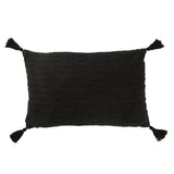 Coussin J-Line rectangulaire noir avec pompons, vue de face.