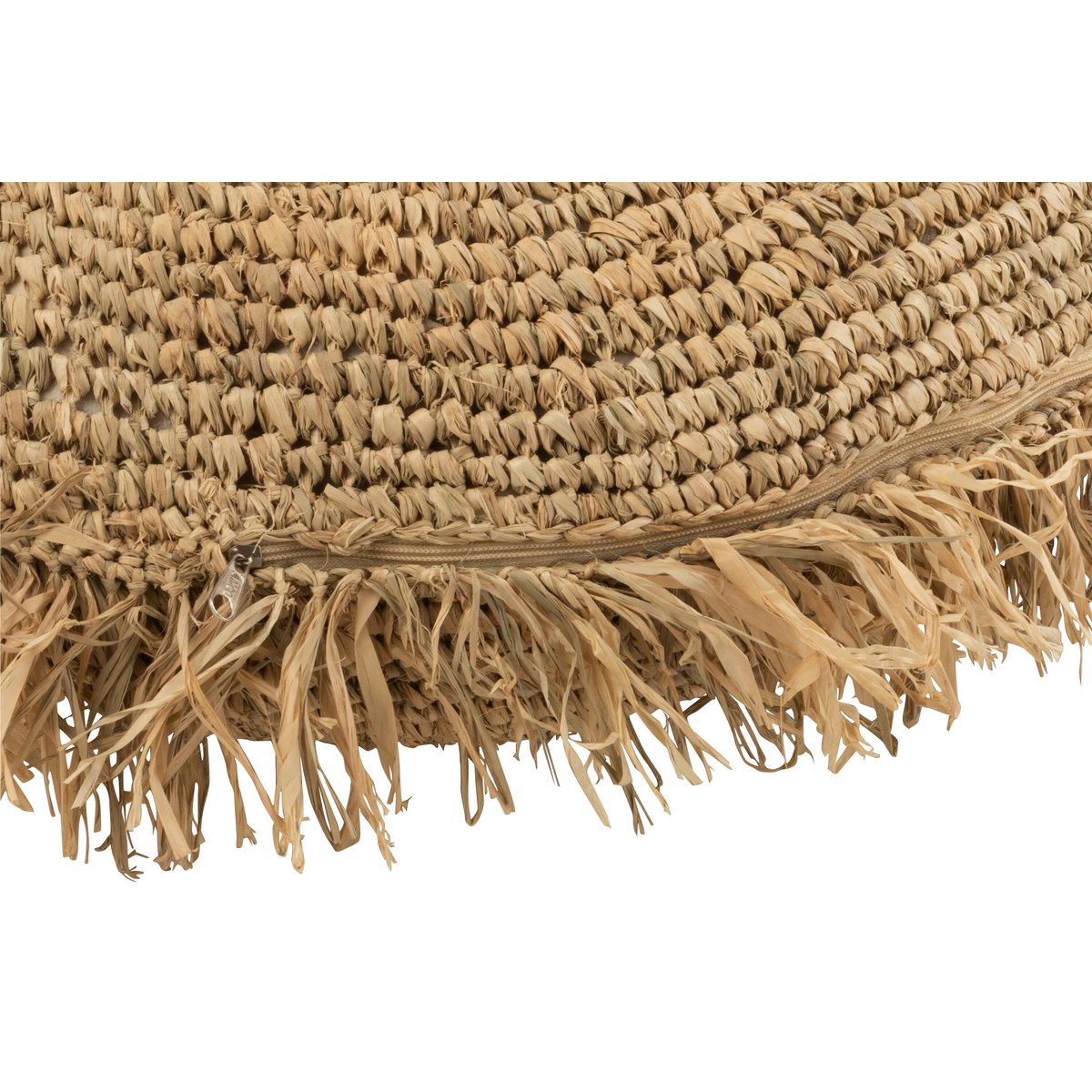 Coussin rond en raphia naturel J-Line sur canapé