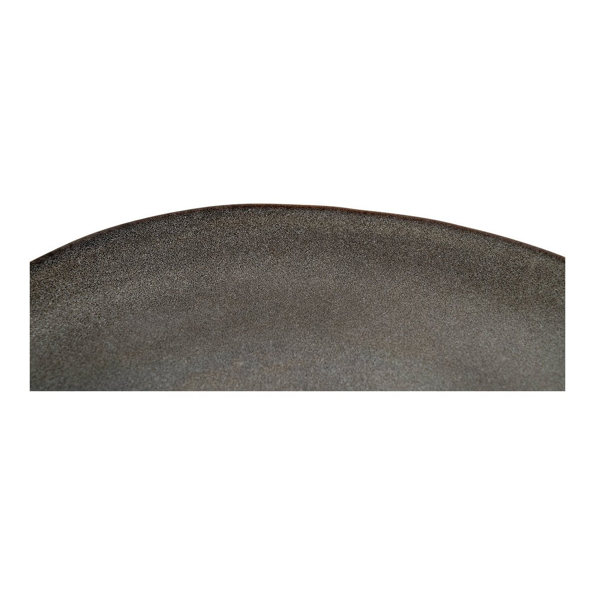 Assiettes Selma mises en scène sur une table, ambiance scandinave