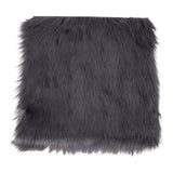 Coussin d'assise en peau d'agneau artificielle gris, texture douce et moelleuse
