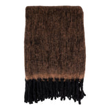 Carmel Plaid marron en laine drapé sur un canapé, style rustique