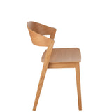 Chaise Laga dans un salon moderne