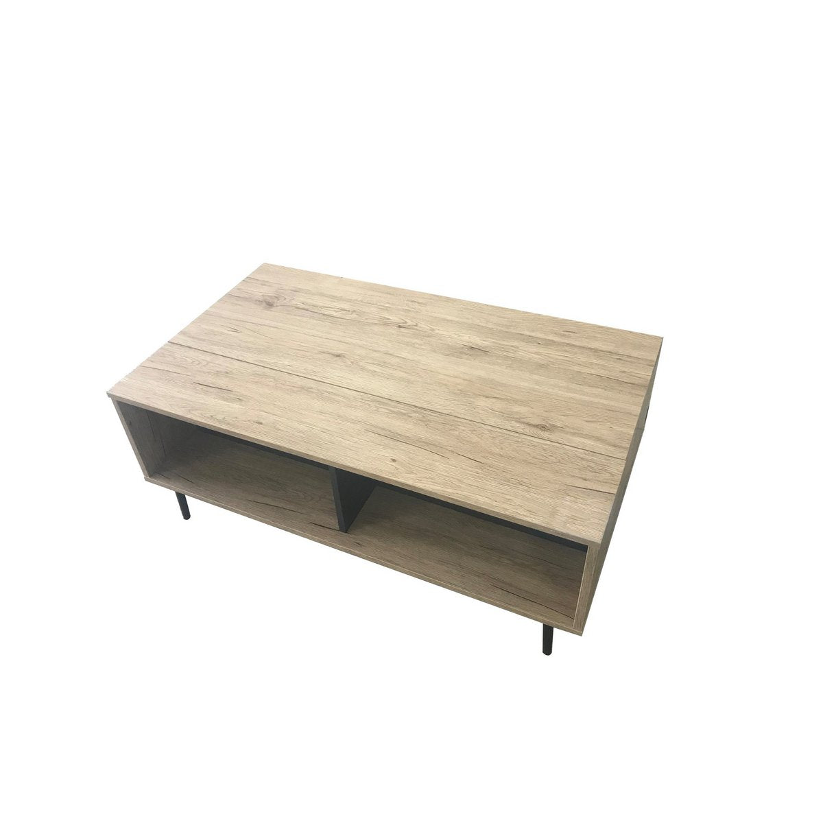 Table basse scandinave placée dans un salon lumineux