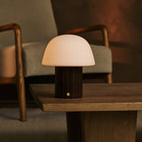 Lampe de table rechargeable en bois foncé marron