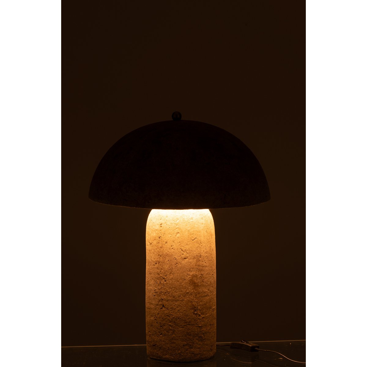 Détail de la lampe J-Line Mushroom, texture papier mâché