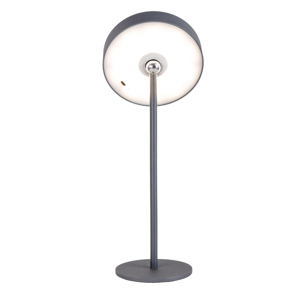 Lampe Ella dans un coin lecture, ambiance chaleureuse