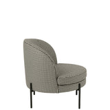 Chaise J-Line Pied-De-Poule dans un salon moderne
