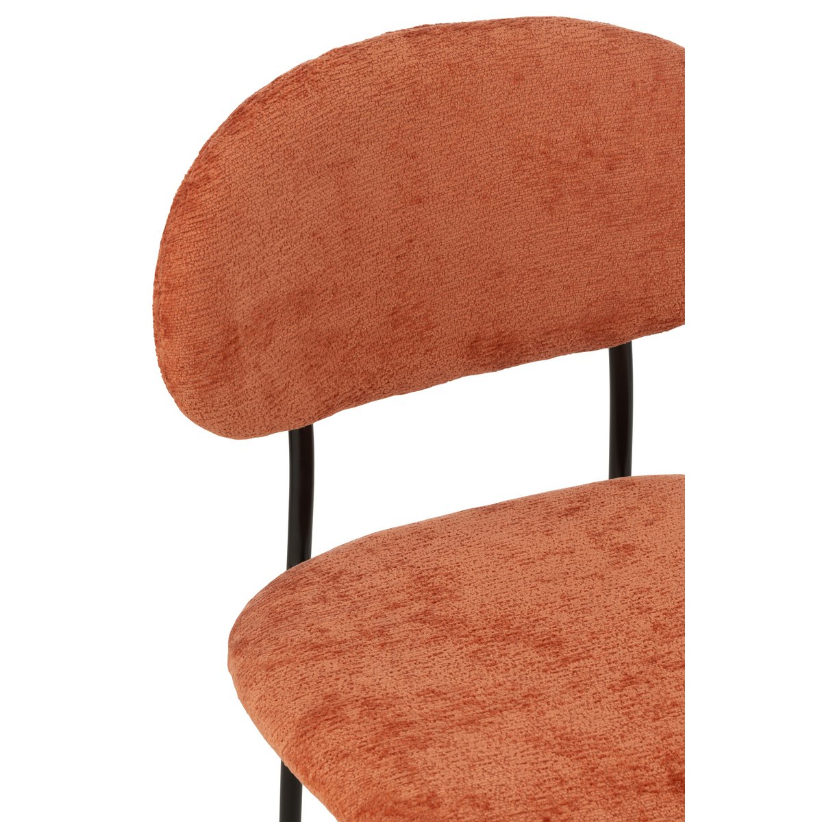 Chaise J-Liline mise en scène dans une cuisine élégante