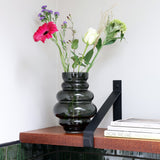 Vase soufflé à la bouche en verre gris