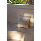 Détail de la texture en coton de la housse de coussin Misty