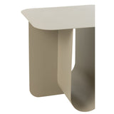Table d'appoint beige dans un salon contemporain