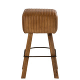 Tabouret J-Line dans une cuisine moderne, ambiance élégante