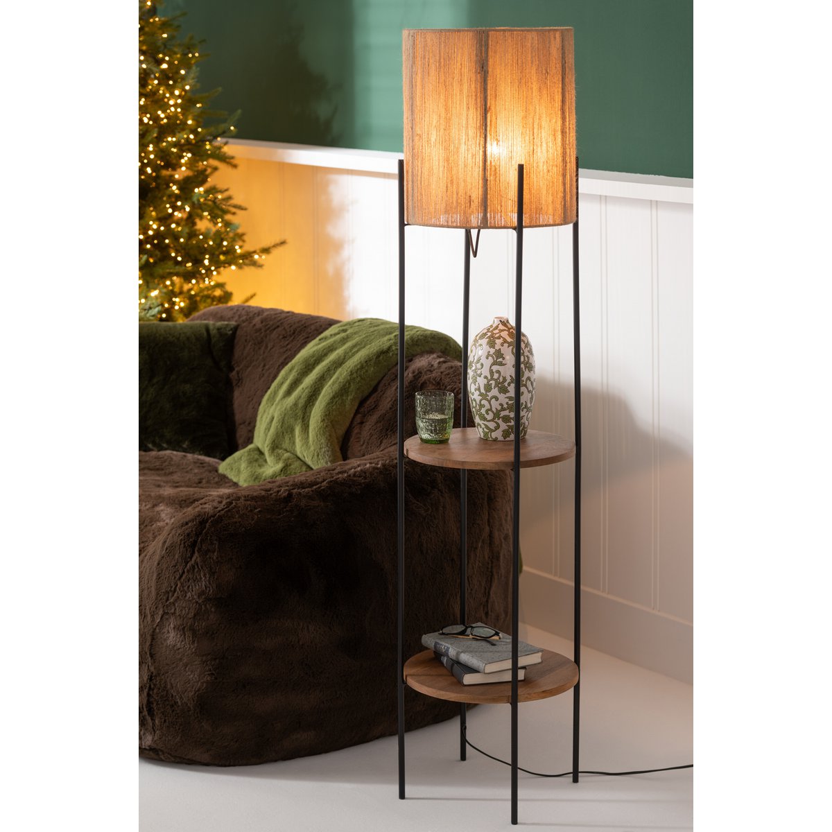 Zoom sur le pied en fer de la lampe J-Line