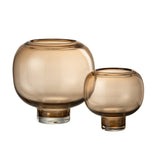 Vase J-Line à pied rond en verre brun clair, détail du pied