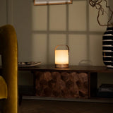Lampe de table rechargeable en bois marron clair Avery