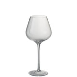 Verre à vin J-Line sur une table élégante, ambiance conviviale