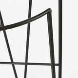 Support pour plantes Blom Noir dans un intérieur moderne