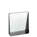 Miroir Liline J-Line dans un intérieur moderne et raffiné