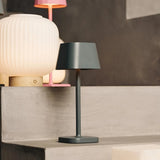 Lot de 8 lampes de table rechargeables grises avec station de recharge
