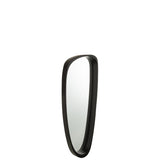 Miroir J-Line noir, installé dans un salon moderne