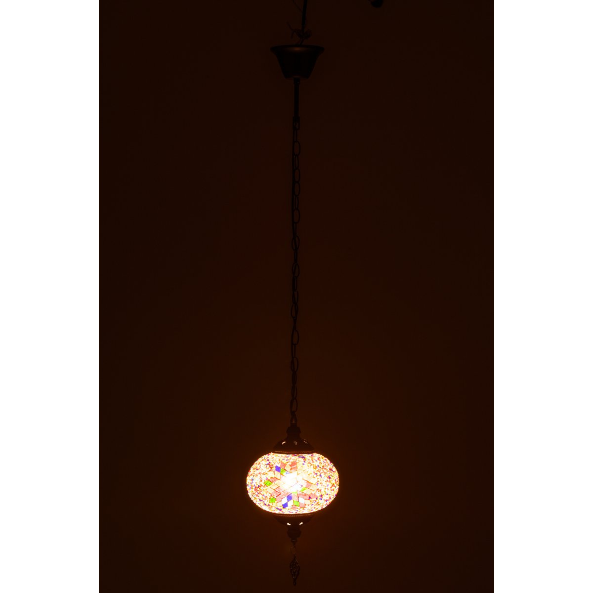 Lampe J-Line en verre orange, ambiance chaleureuse dans un salon