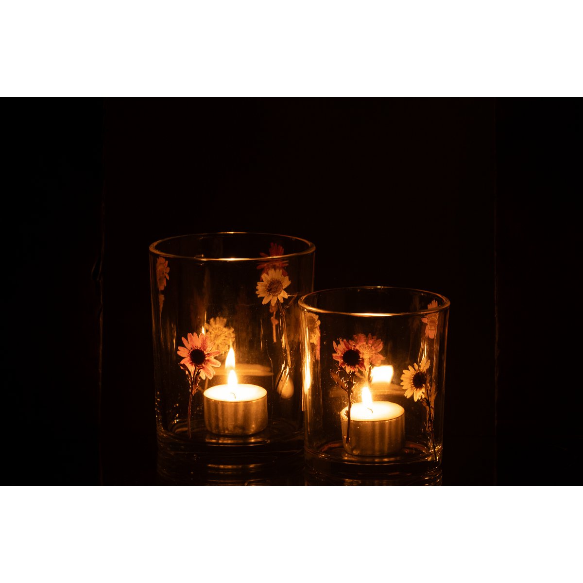 Lanterne Peggy Fleurs en verre, décorée dans un salon bohème