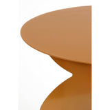 Table d'appoint Rafi placée à côté d'un canapé moderne