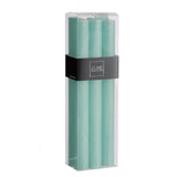Vue rapprochée de la texture cireuse des bougies bleues J-Line