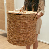 Grand panier à linge avec couvercle Ø54 cm AMAN en Jacinthe d'Eau | Panier de rangement tissé | Panier rond | Grand panier | Panier a linge