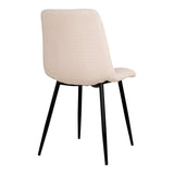 Chaise Middelfart en situation dans une salle à manger moderne