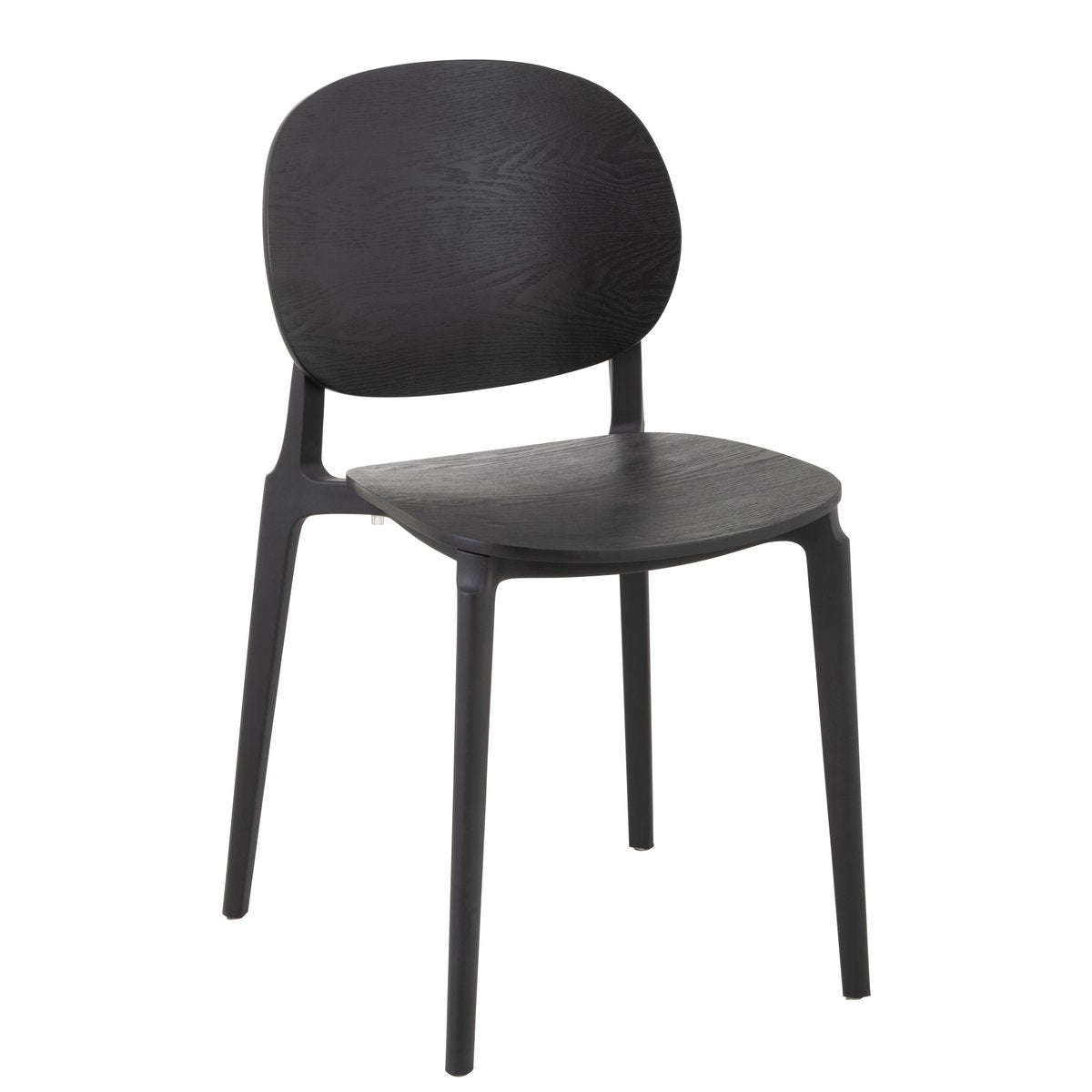 Ambiance intérieure avec la chaise J-Line Basic noir